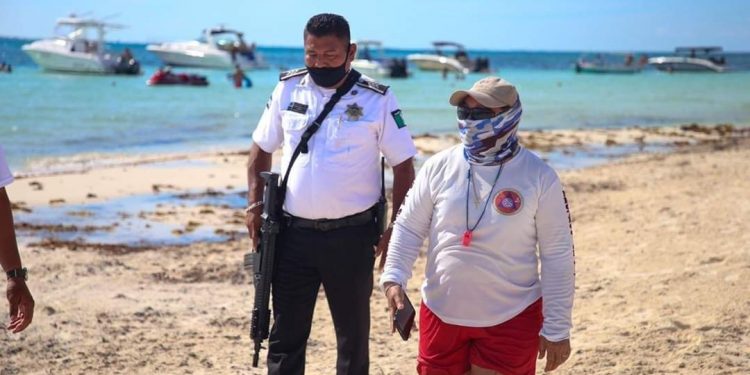 PLAYAS DE ISLA MUJERES PERMANECEN CERRADAS PARA TODOS