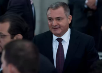FISCALES DE EU PRESENTAN PRUEBAS CONTRA GENARO GARCÍA LUNA