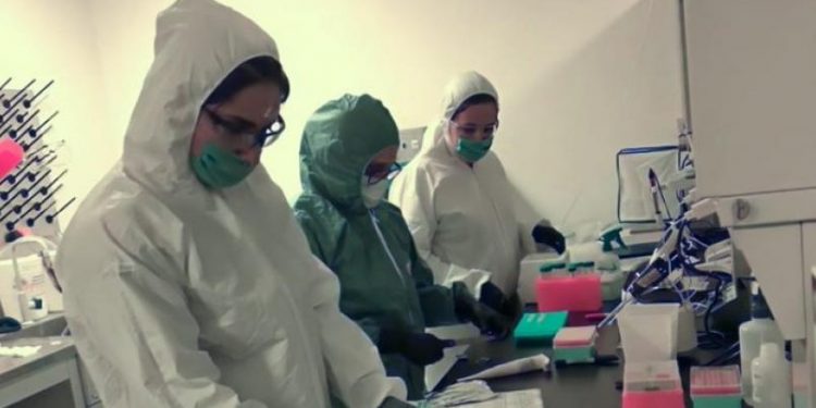 GUATEMALA REPORTA CONTAGIO MASIVO EN LABORATORIO DE PRUEBAS DE COVID-19