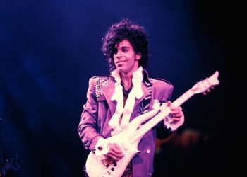 GUITARRA DE PRINCE ES SUBASTADA POR MÁS DE 560 MIL DÓLARES