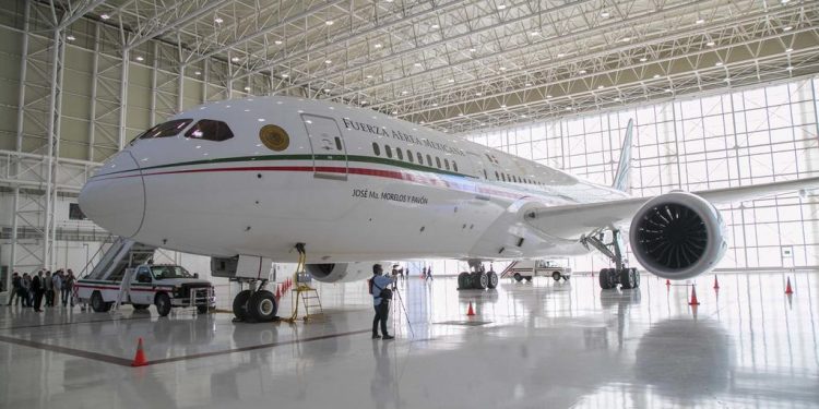 HAY DOS INTERESADOS EN COMPRAR EL AVIÓN PRESIDENCIAL: LÓPEZ OBRADOR