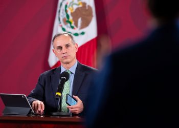 ANTE ARRIBO DE POLVO DEL SAHARA, LÓPEZ-GATELL RECOMIENDA A ENFERMOS QUEDARSE EN CASA