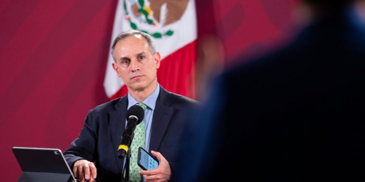 ANTE ARRIBO DE POLVO DEL SAHARA, LÓPEZ-GATELL RECOMIENDA A ENFERMOS QUEDARSE EN CASA