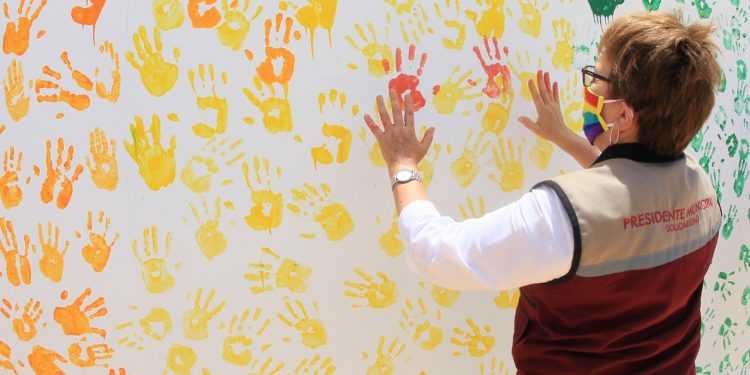 CREAN MURO CONMEMORATIVO DE LA DIVERSIDAD SEXUAL