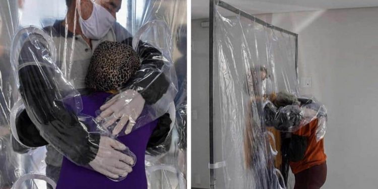 INSTALAN «CORTINA DE ABRAZOS» EN ASILO DE BRASIL