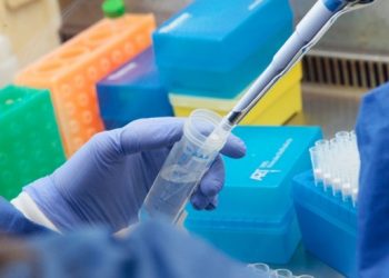 JAPÓN APRUEBA TEST DE SALIVA PARA COVID-19