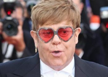 LA EX MUJER DE ELTON JOHN PRESENTA MEDIDA LEGAL CONTRA EL CANTANTE