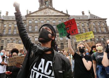 «LA MAYORÍA DE USTEDES SON DÉBILES»: TRUMP A GOBERNADORES TRAS PROTESTAS