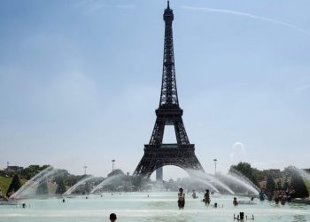 LA TORRE EIFFEL REABRIRÁ AL PÚBLICO EL 25 DE JUNIO TRAS TRES MESES CERRADA