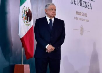 LÓPEZ OBRADOR VE «PESIMISTA» PRONÓSTICO DEL FMI SOBRE CAÍDA DEL PIB