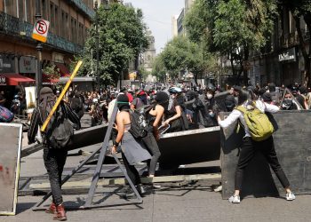 MARCHAS EN CDMX HABRÍAN DEJADO PÉRDIDAS DE 22 MDP POR VANDALISMO