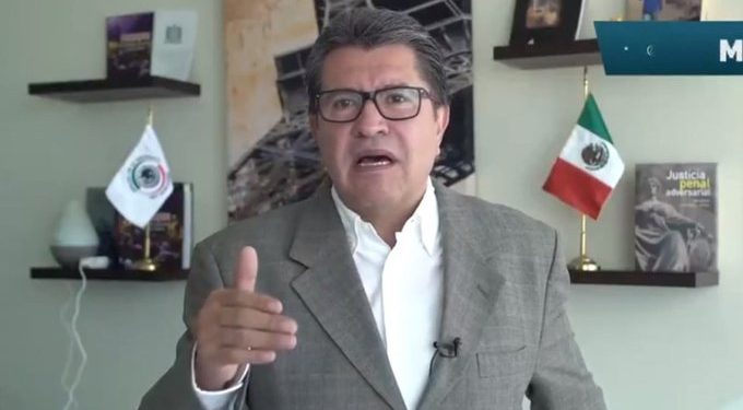 MONREAL POSPONE INICIATIVA PARA CREAR EL INMECOB