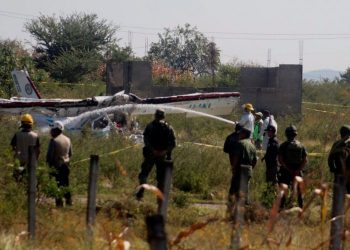 MUEREN SEIS PERSONAS AL DESPLOMARSE AVIONETA EN CHIHUAHUA