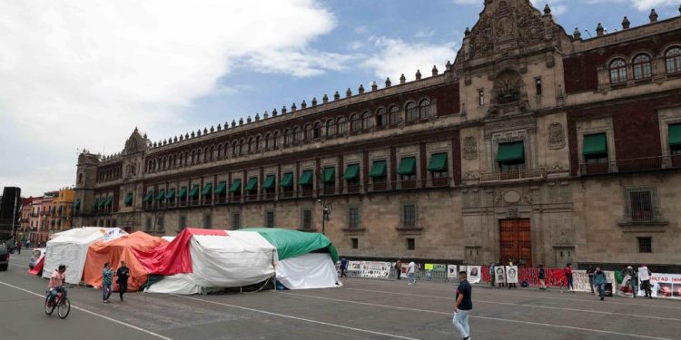 PALACIO NACIONAL, CON FISURAS ESTÉTICAS POR SISMO DE 7.5