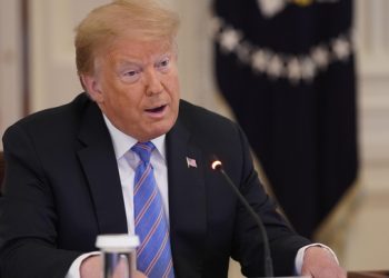 PIDEN CANCELAR EVENTO DE TRUMP EN FLORIDA, POR SER «EXTREMADAMENTE PELIGROSO»