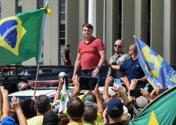POLICÍA DE BRASIL QUIERE INTERROGAR A JAIR BOLSONARO