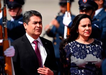 PRESIDENTE DE HONDURAS Y SU ESPOSA DAN POSITIVO A CORONAVIRUS