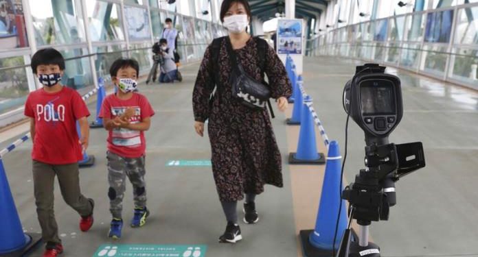 REPORTAN NUEVOS BROTES DE CORONAVIRUS EN ESCUELAS JAPONESAS