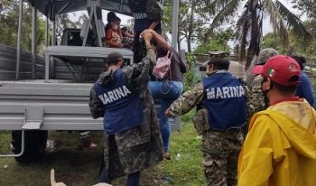 SE ATIENDE A FAMILIAS AFECTADAS POR LLUVIAS DE LAS ÚLTIMAS HORAS, AFIRMÓ EL GOBERNADOR ADÁN AUGUSTO