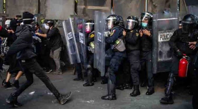 SHEINBAUM DESCARTA CRISIS EN LA POLICÍA DE LA CIUDAD DE MÉXICO
