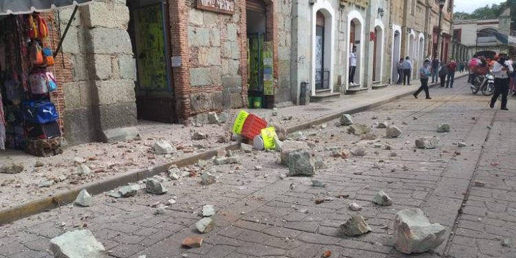 SISMO DE 7.5 DEJA CINCO MUERTOS EN OAXACA Y DAÑA 32 EDIFICIOS EN CDMX
