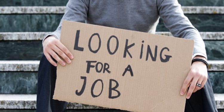 SOLICITUDES DE DESEMPLEO EN EU SUMAN 1.9 MILLONES ESTA SEMANA