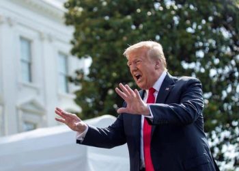 TRUMP AMENAZA CON 10 AÑOS DE PRISIÓN A QUIEN VANDALICE MONUMENTOS
