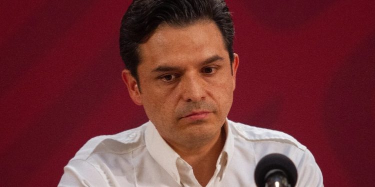 ZOÉ ROBLEDO, TITULAR DEL IMSS, DA POSITIVO A COVID-19