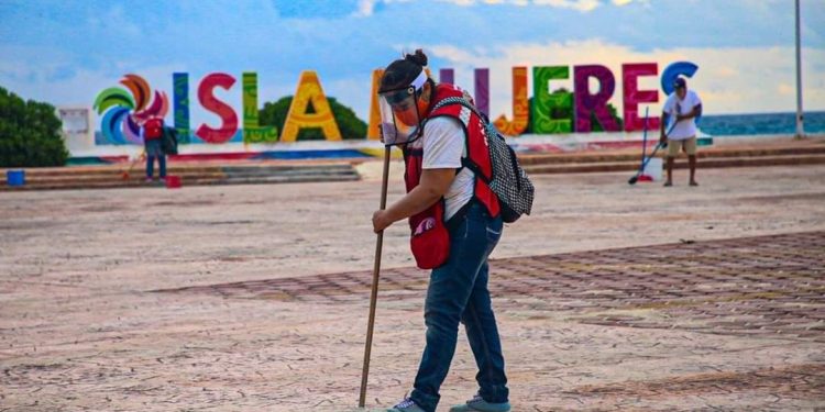 CON ÉXITO AVANZA EL EMBELLECIMIENTO DE ISLA MUJERES