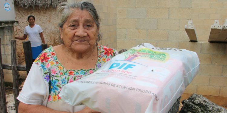 SEGUNDA ENTREGA DE APOYO ALIMENTARIO, QUE ENVIÓ EL GOBERNADOR CARLOS JOAQUÍN SIGUE LLEGANDO A COMUNIDADES