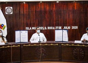 RECIBEN PLAYAS DE ISLA MUJERES EL DISTINTIVO BLUE FLAG