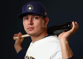 LUIS URÍAS DA POSITIVO A COVID 19