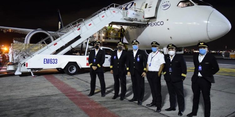 GOBIERNO FEDERAL RECIBE 35 VENTILADORES Y 46,600 BATAS QUIRÚRGICAS MEDIANTE PUENTE AÉREO MÉXICO-CHINA