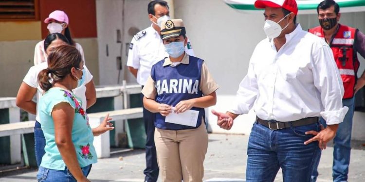 SUPERVISA JUAN CARRILLO REFUGIOS ANTI HURACANES