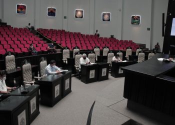 TURNAN A COMISIONES INICIATIVAS EN MATERIA ELECTORAL Y DE SALUD