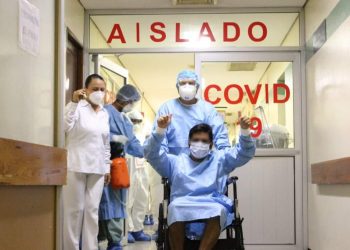 TRAS UNA ARDUA BATALLA, EGRESÓ DEL HGZ NO. 1 EN SALTILLO EL PACIENTE QUE ESTUVO MÁS GRAVE POR COVID-19