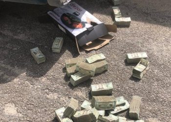 DETIENE EJÉRCITO A CINCO CON 300 MIL DÓLARES EN CHETUMAL