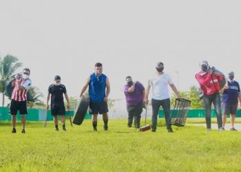 AVANZAN TAREAS DE LIMPIEZA EN ESPACIOS DEPORTIVOS DE ISLA MUJERES