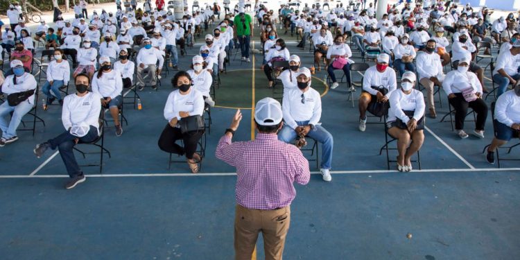 AGRADECE VÍCTOR MAS TAH A CIUDADANOS QUE PARTICIPARON EN EMPLEO TEMPORAL.