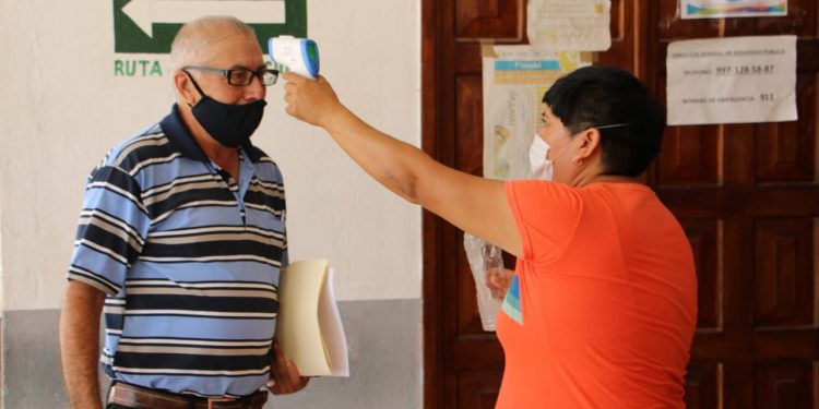 TRABAJADORES DEL H. AYUNTAMIENTO DIABÉTICOS, HIPERTENSOS, PERSONAS DE LA TERCERA EDAD, MADRES CON HIJOS MENORES DE DOS AÑOS, REGRESARÁN A CASA