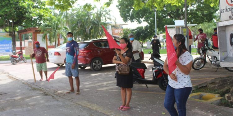 PROTESTAN ANTORCHISTAS DE BACALAR