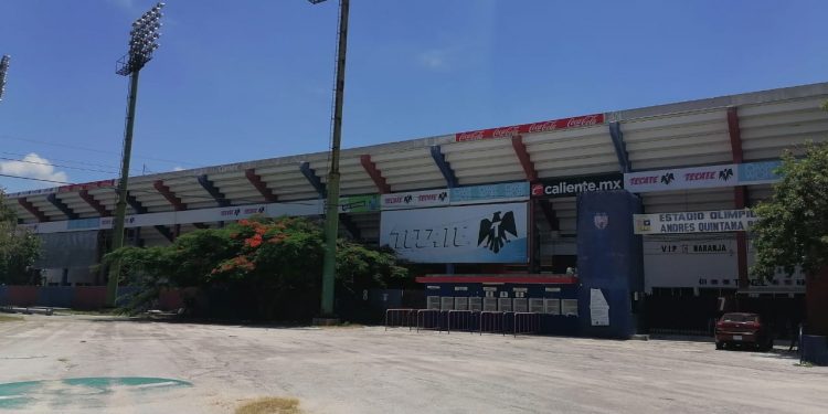 MANUEL VELARDE Y LOS POTROS ‘GALOPARON’ DE CANCÚN Y DEJARON TIRADOS A UNOS 24 EMPLEADOS QUE DESDE MAYO NO COBRAN SU SUELDO