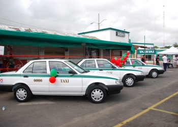 AFIRMA TURISMO QUE CERTIFICA A TAXISTAS