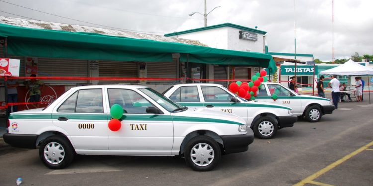 AFIRMA TURISMO QUE CERTIFICA A TAXISTAS