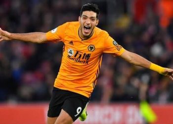 RAÚL JIMÉNEZ MARCA DE NUEVO