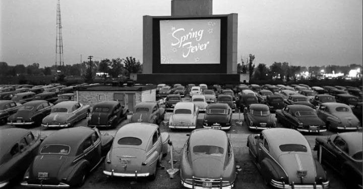 CON «VASELINA» ABRE ESTA NOCHE EL AUTOCINEMA CANCÚN