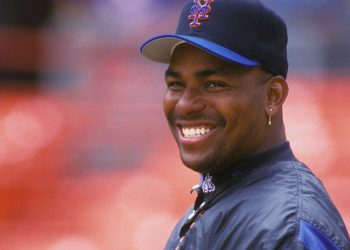 HOY SE CELEBRA EL DÍA DE BOBBY BONILLA, UNO DE LOS CONTRATOS MÁS ABSURDOS EN EL BÉISBOL DE GRANDES LIGAS