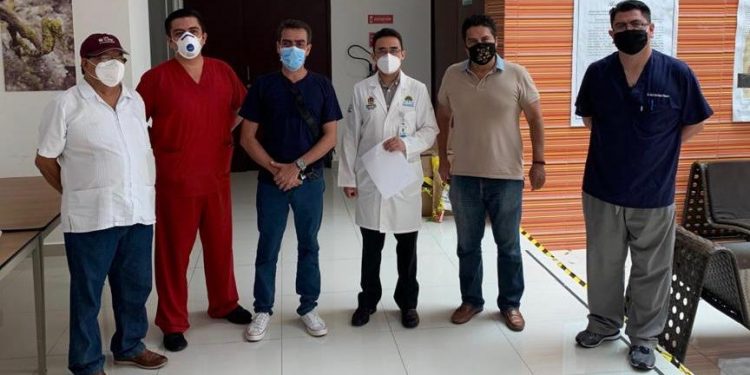 DONA LENIN AMARO INSUMOS DE PROTECCIÓN AL HOSPITAL GENERAL DE PLAYA DEL CARMEN
