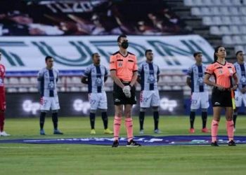 PACHUCA RINDE HOMENAJE A LOS HÉROES DE LA LUCHA CONTRA EL COVID
