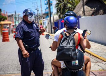INTENSIFICAN MEDIDAS SANITARIAS EN ISLA MUJERES PARA FRENAR CONTAGIOS AL COVID-19